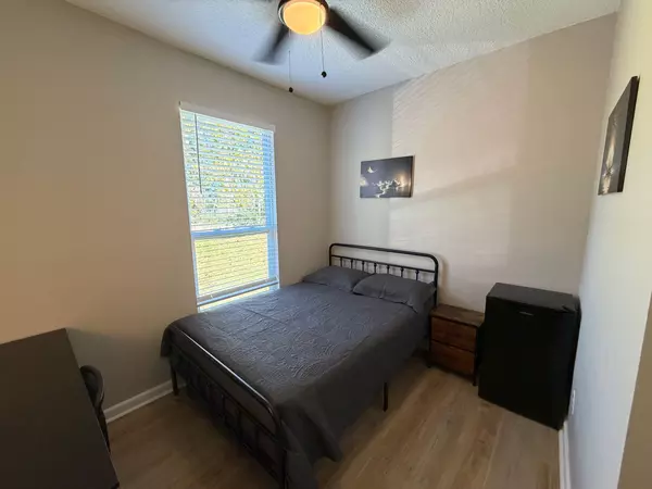 Coliving in Lake Forest - Northside, Jacksonville