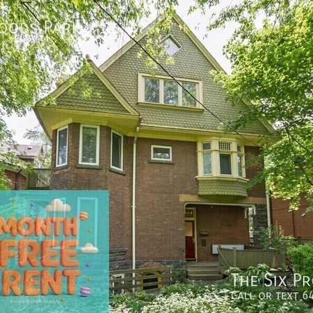 4 bedrooms apartment for rent in Trinity-Bellwoods - West TO, Toronto