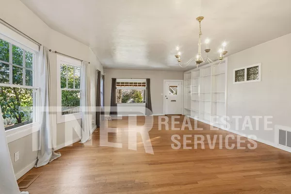 5 bedrooms apartment for rent in Curtis Park - SE SAC, Sacramento