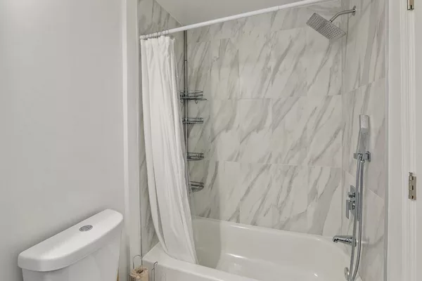 Coliving in Lower Central Ne - NE DC, Washington DC