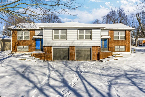 Coliving in Lee's Summit - Outer KCMO, Kansas City