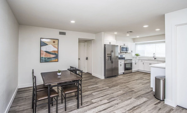 Coliving in Glendale - NW Valley, Phoenix