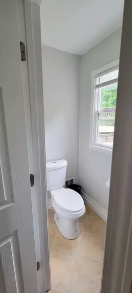 Coliving in Blue Springs - Outer KCMO, Kansas City