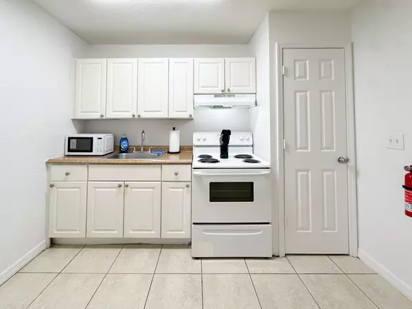 Coliving in University - North Tampa, Tampa