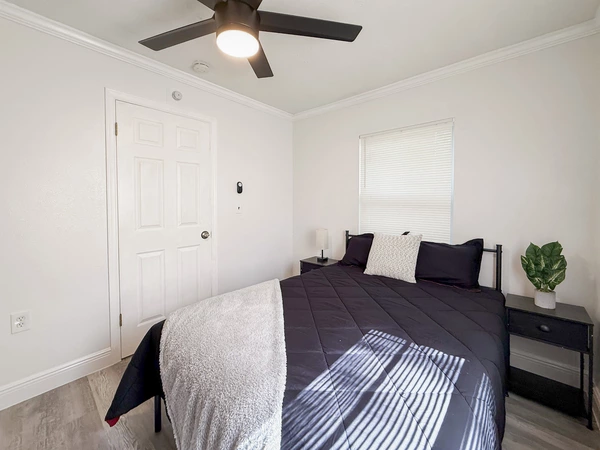 Coliving in Live Oaks Square - East Tampa, Tampa