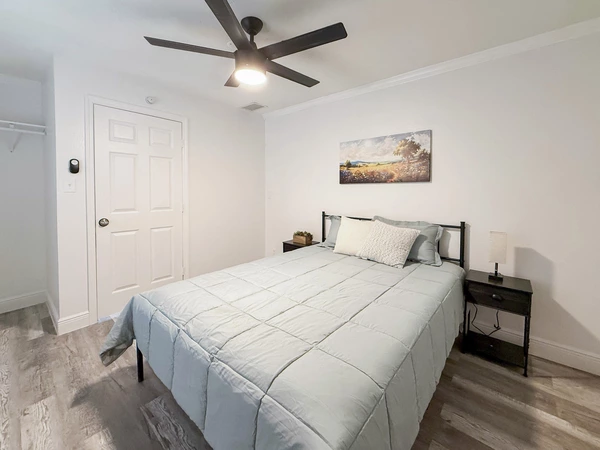 Coliving in Live Oaks Square - East Tampa, Tampa
