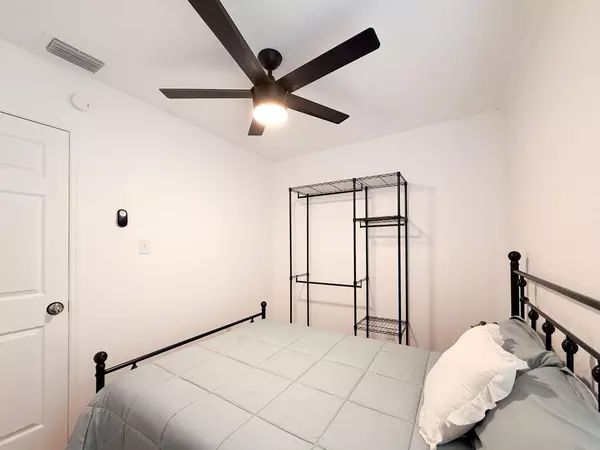 Coliving in Forest Hills Tampa - North Tampa, Tampa