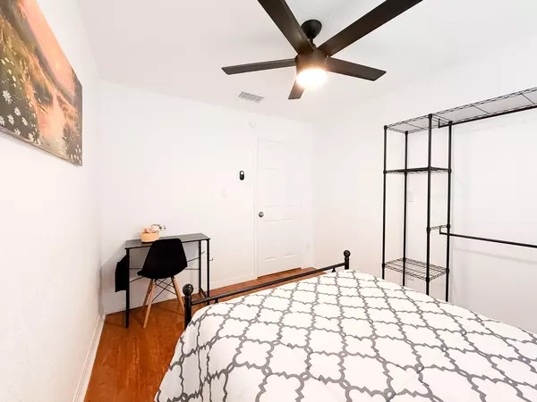 Coliving in Forest Hills Tampa - North Tampa, Tampa