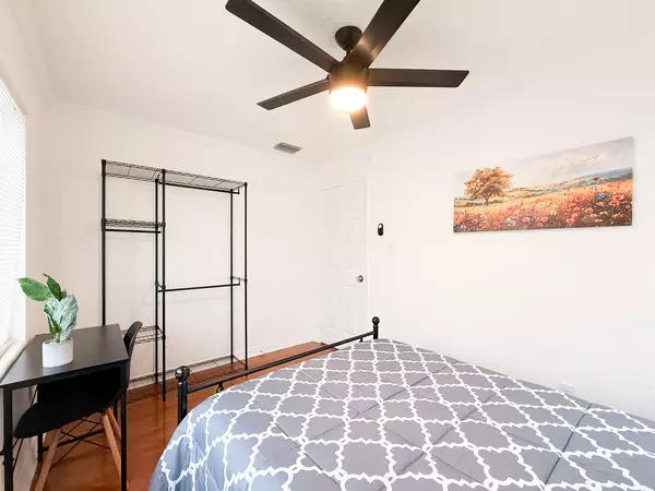 Coliving in Forest Hills Tampa - North Tampa, Tampa