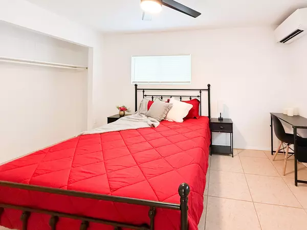 Coliving in Forest Hills Tampa - North Tampa, Tampa