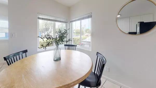 Coliving in Pacific Beach - Coastal, San Diego