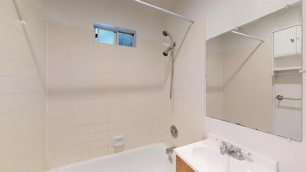 Coliving in Pacific Beach - Coastal, San Diego