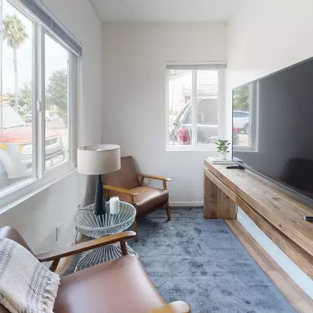 Coliving in Pacific Beach - Coastal, San Diego