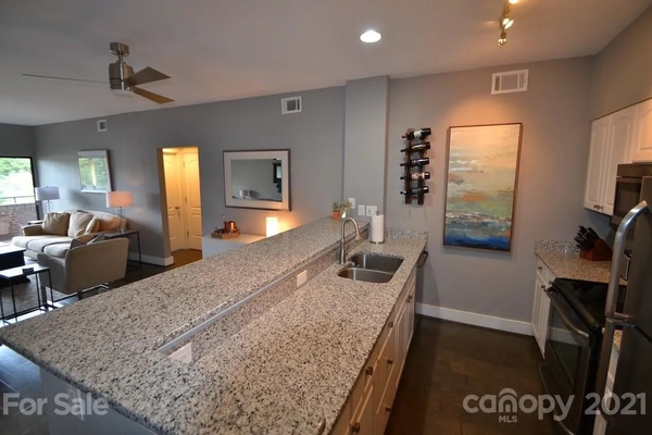 Coliving in Sunset Road - North Charlotte, Charlotte
