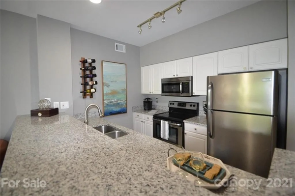 Coliving in Sunset Road - North Charlotte, Charlotte