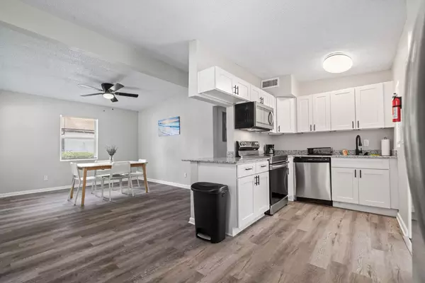 Coliving in Lake Forest - Northside, Jacksonville