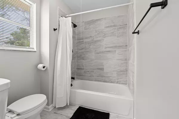 Coliving in Lake Forest - Northside, Jacksonville