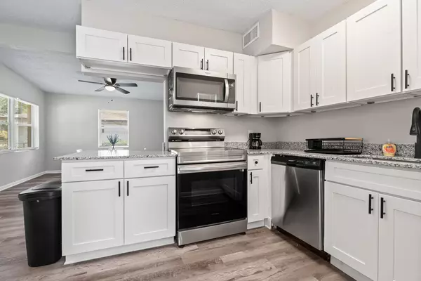 Coliving in Lake Forest - Northside, Jacksonville