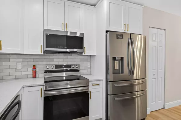 Coliving in Ybor City - Central Tampa, Tampa