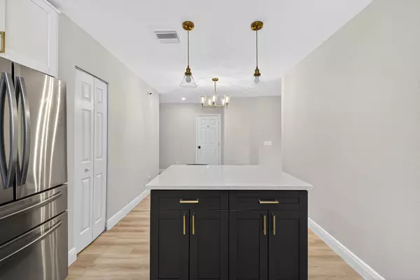 Coliving in Ybor City - Central Tampa, Tampa