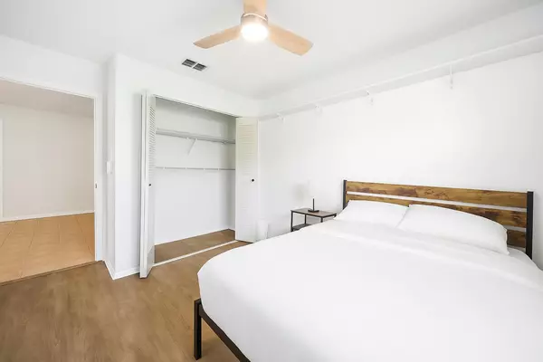 Coliving in Town 'n' Country - West Tampa, Tampa