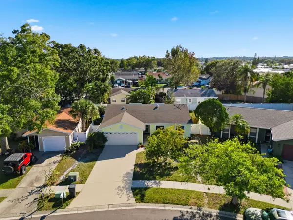 Coliving in Town 'n' Country - West Tampa, Tampa