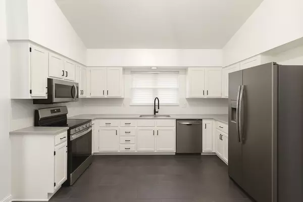 Coliving in Olathe - Outer KCK, Kansas City