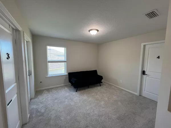 Coliving in Cedar Hills - Westside, Jacksonville
