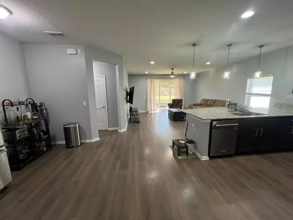 Coliving in Cedar Hills - Westside, Jacksonville