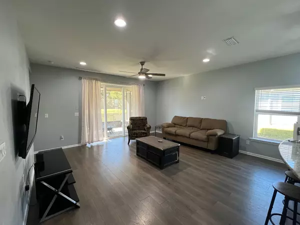 Coliving in Cedar Hills - Westside, Jacksonville