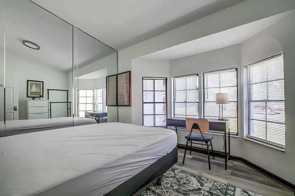 Coliving in Land O' Lakes - North Tampa, Tampa