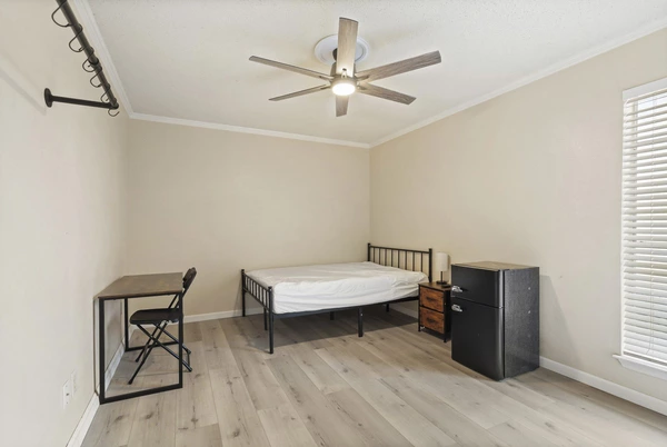 Coliving in Garland - Ne Dallas, Dallas