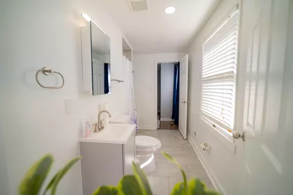 Coliving in Idlewild South - East Charlotte, Charlotte