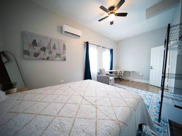 Coliving in Idlewild South - East Charlotte, Charlotte