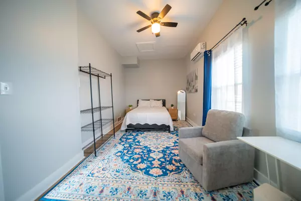 Coliving in Idlewild South - East Charlotte, Charlotte