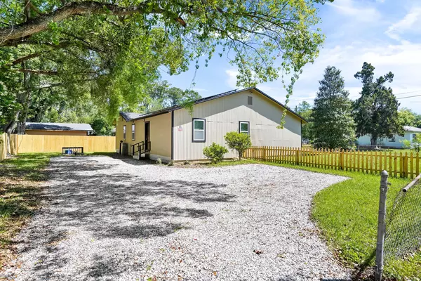 Coliving in College Park JAX - Northside, Jacksonville