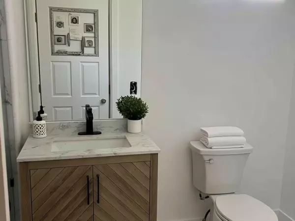 Coliving in Granada Hills - San Fernando Valley, Los Angeles