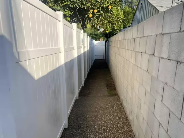 Coliving in Granada Hills - San Fernando Valley, Los Angeles