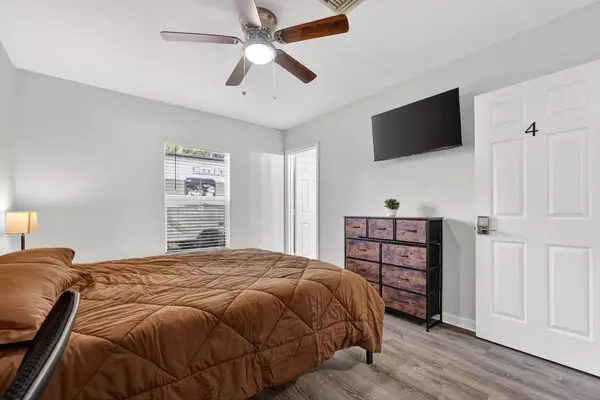 Coliving in Grant Park Tampa - East Tampa, Tampa