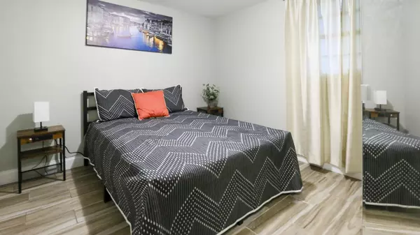 Coliving in Grant Park Tampa - East Tampa, Tampa