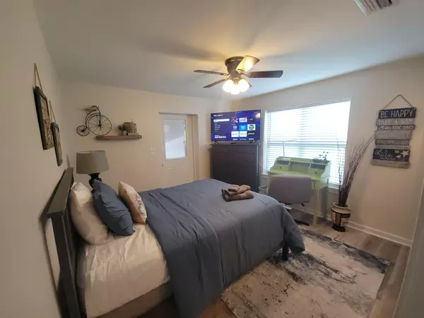 Coliving in Cedar Hills - Westside, Jacksonville