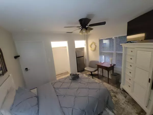 Coliving in Cedar Hills - Westside, Jacksonville