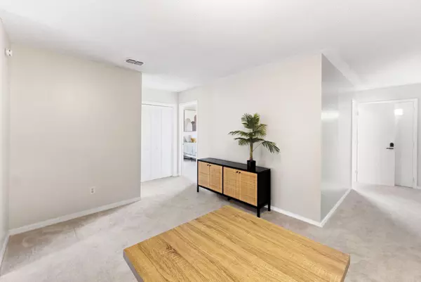 Coliving in Baymeadows - Southside, Jacksonville