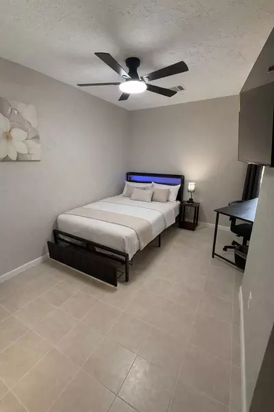 Coliving in Acres Home - Nw Houston, Houston