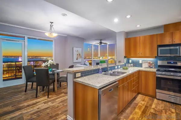 2 bedrooms apartment for rent in Little Italy - Central SD, San Diego