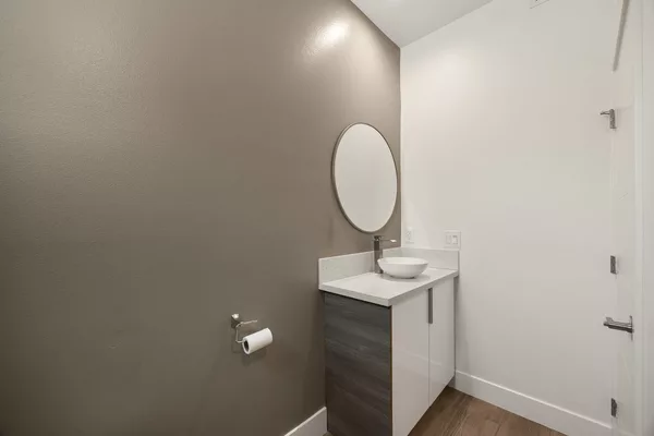 Coliving in Valley Village - San Fernando Valley, Los Angeles