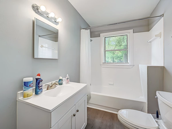 Coliving in Lake Forest - Northside, Jacksonville