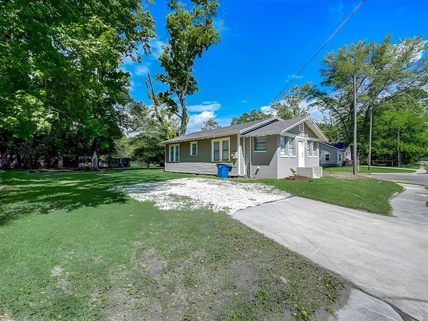 Coliving in Lake Forest - Northside, Jacksonville