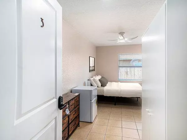 Coliving in University Square - North Tampa, Tampa