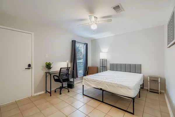 Coliving in Garrison Park - South Austin, Austin